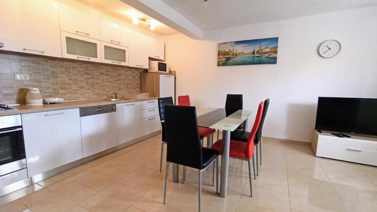Holiday Apartments Maslina Paho Babino Polje エクステリア 写真